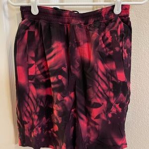 Mens Small Lululemon Pace Breaker Shorts